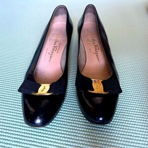 Salvatore Ferragamo Vara Bow Low Block Heel Pump, Black Patent Leather 7-1/2 AA
